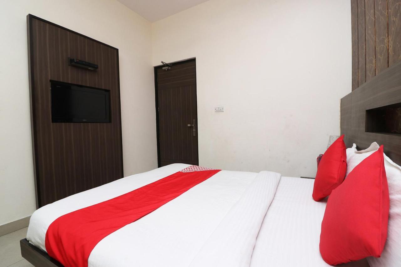 Oyo 18753 Hotel Glance Inn New Delhi Extérieur photo