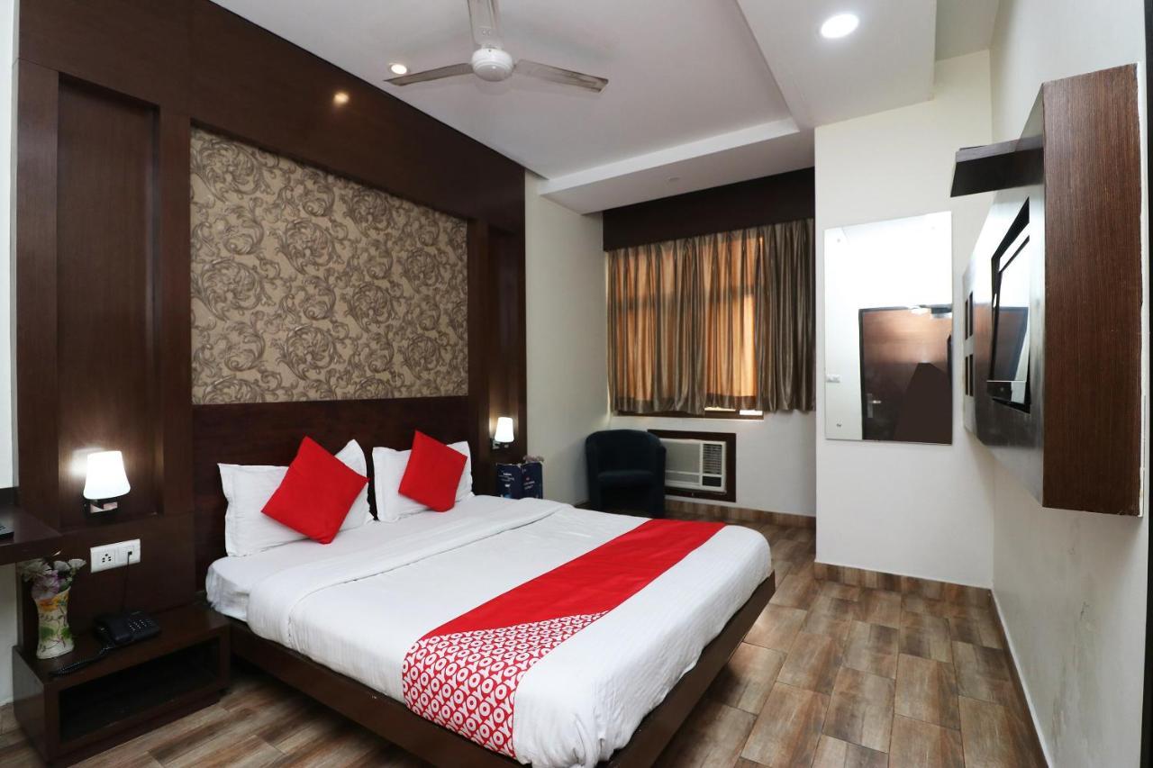 Oyo 18753 Hotel Glance Inn New Delhi Extérieur photo