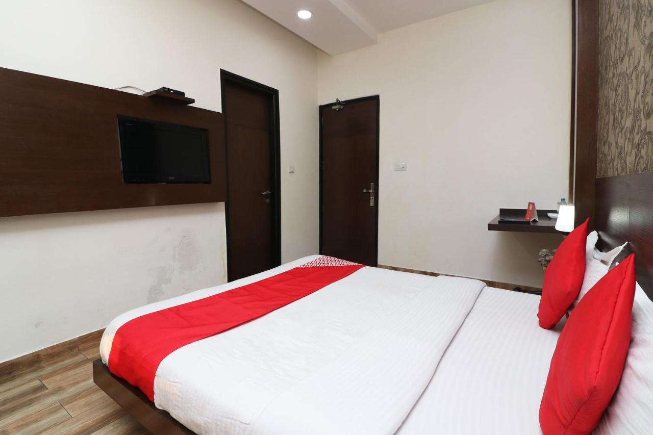 Oyo 18753 Hotel Glance Inn New Delhi Extérieur photo