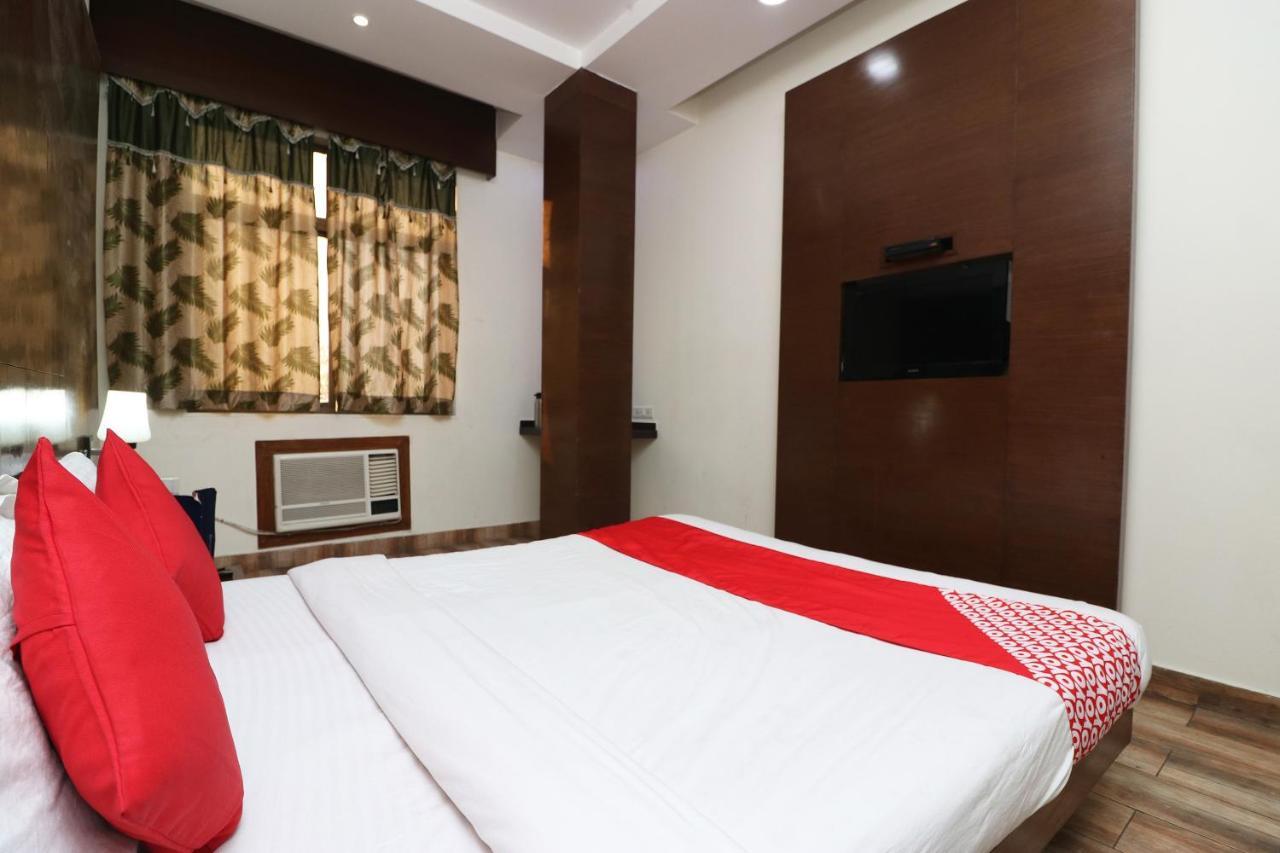 Oyo 18753 Hotel Glance Inn New Delhi Extérieur photo