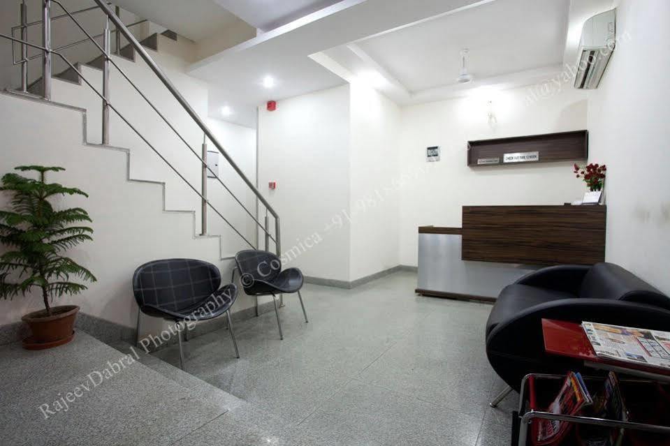 Oyo 18753 Hotel Glance Inn New Delhi Extérieur photo