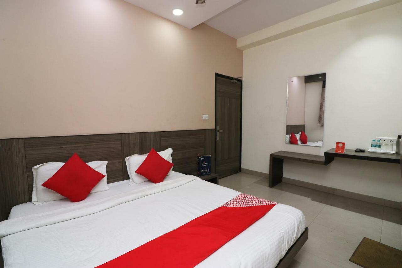 Oyo 18753 Hotel Glance Inn New Delhi Extérieur photo